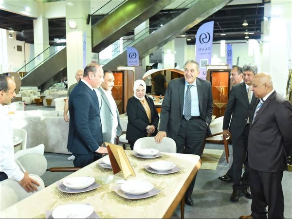 رئيس الغرف التجارية يشيد بمعروضات أوكازيون دمياط بمدينة نصر