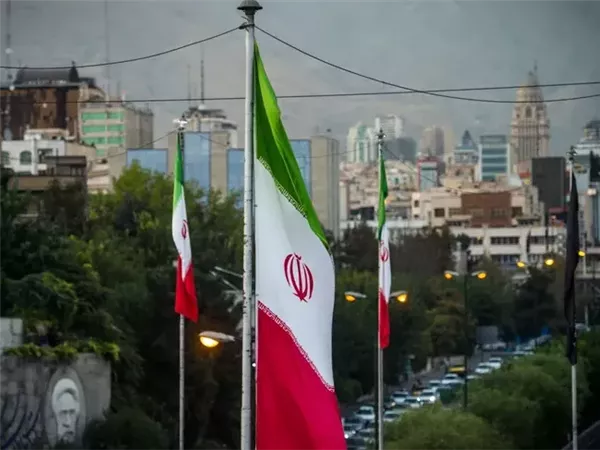 أمريكا تفرض عقوبات على 50 كياناً مرتبطاً بطهران في إيران والإمارات والصين
