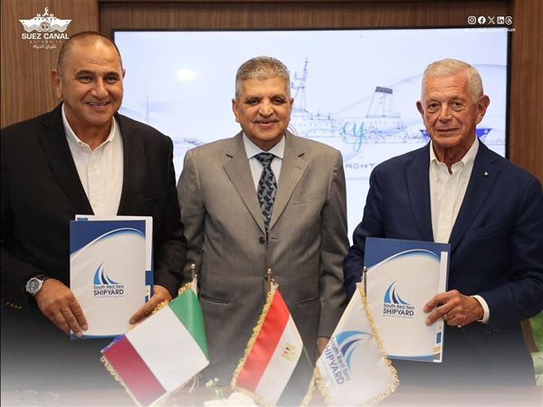 قناة السويس توقع عقدًا مع مجموعة NERI الإيطالية لتصدير قاطرتين “TRACTOR” 
