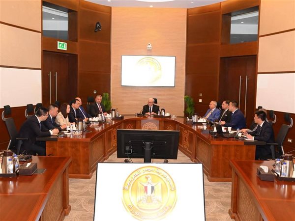 هل تنجح مصر في جذب موجة استثمارات صينية جديدة بقطاع الموانئ؟