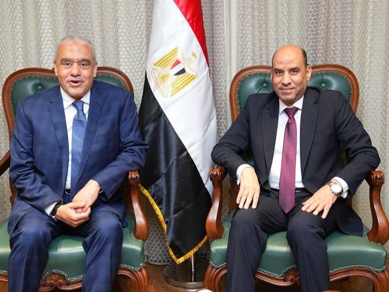 وزير العمل ورئيس