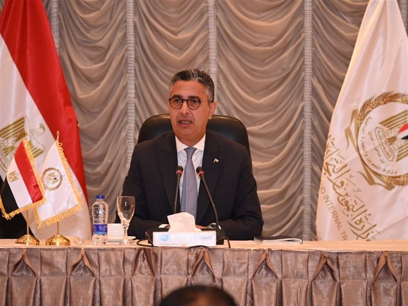 وزير التموين