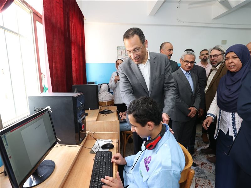 رأفت هندي، وزير الاتصالات
