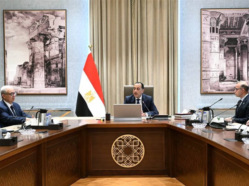 اجتماع الدكتور مصطفى