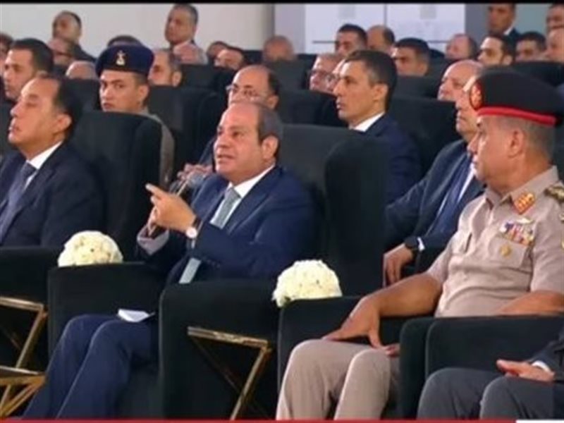 خلال الافتتاح