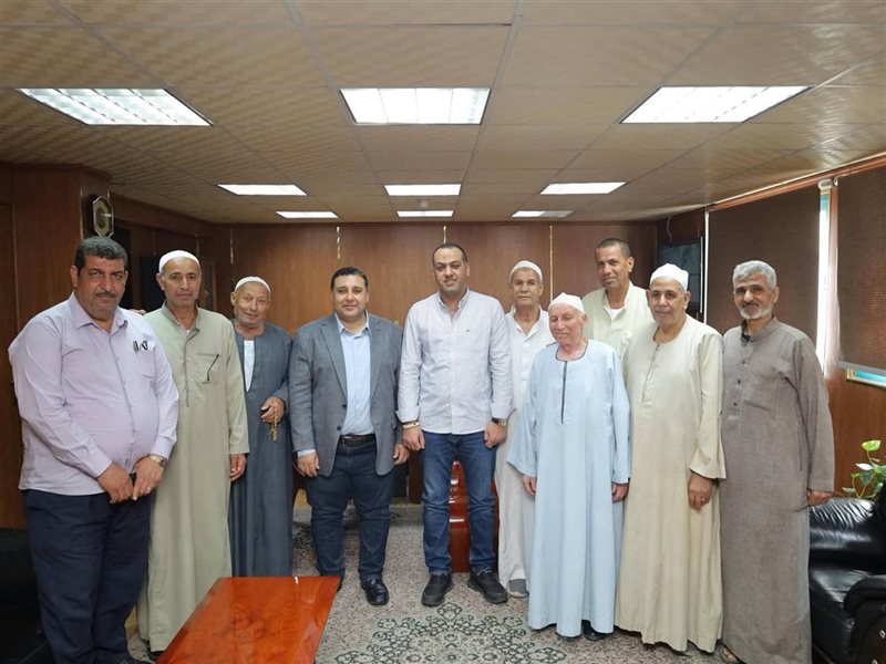 مياه البحيرة 
