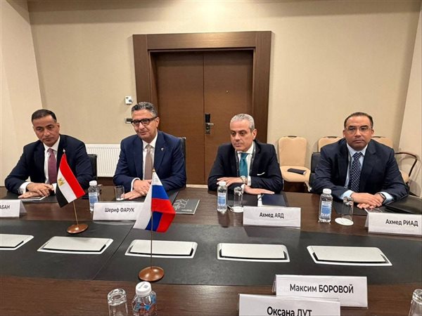 وزير التموين يبحث مع وزيرة الزراعة الروسية تعزيز التعاون في الحبوب والأمن الغذائي