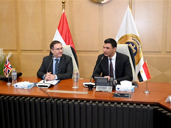وزير الصناعة: تنمية المهارات الفنية ورفع قدرات العنصر البشري تعتبر المحرك الأساسي للتنمية الصناعية