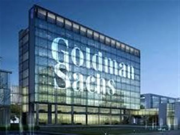 خلافًا للتوقعات.. جولدمان ساكس يتوقع رفع أسعار الفائدة في مصر إلى 20%