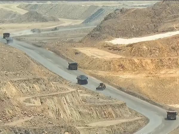 لأول مرة في التاريخ الحديث.. مصر تبحث عن الذهب والمعادن من السماء | تفاصيل