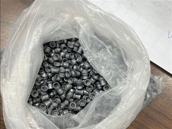 جمارك مطار الأقصر الدولي تحبط محاولة تهريب730 طلقة بندقية هوائية بحوزة راكب