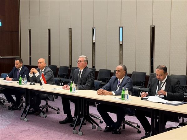 وزير البترول يبحث مع نظيره الأذربيجاني تعميق التعاون القائم في قطاع الطاقة
