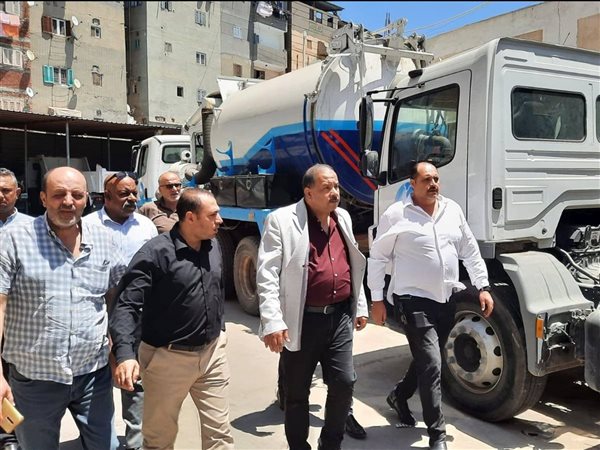 رئيس مياه دمياط يراجع جاهزية معدات الصرف الصحي وخطط الاستجابة للطوارئ