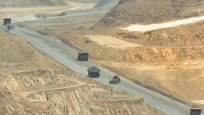 مسح جوي شامل للثروات المعدنية لأول مرة في مصر
