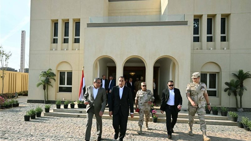 رئيس الوزراء يتفقد الحي الدبلوماسي بالعاصمة الإدارية