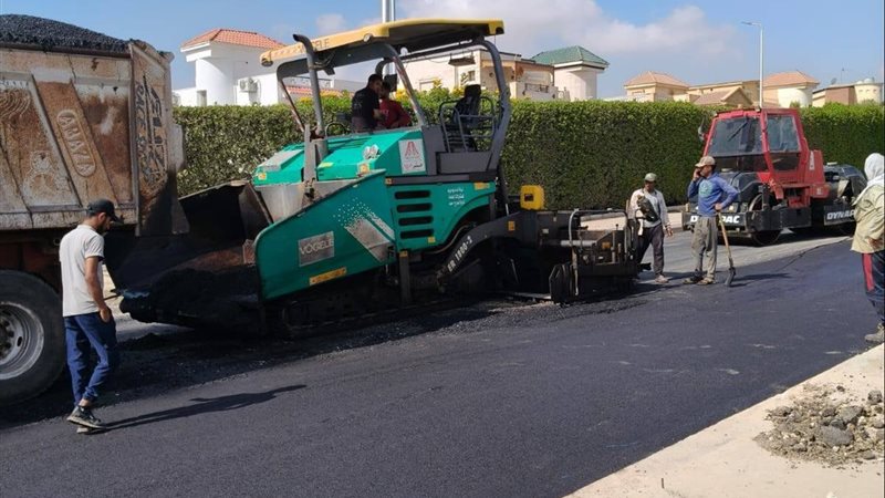 رفع كفاءة الطرق وأعمال الأسفلت بالشروق 