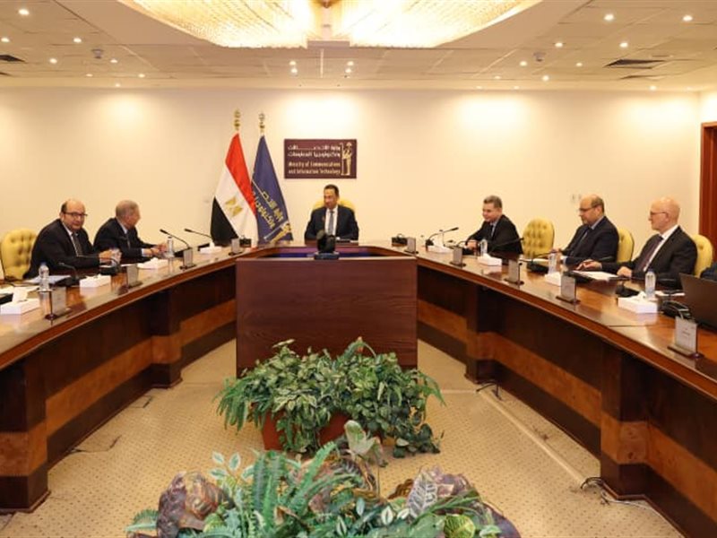 وزير الاتصالات