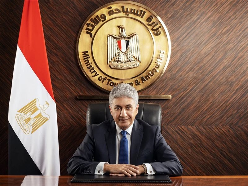 وزير السياحة