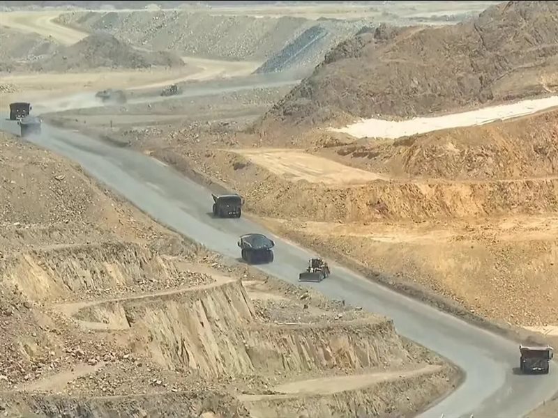 مسح جوي شامل للثروات المعدنية لأول مرة في مصر