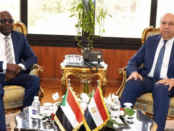 مصر والسودان تبحثان تعزيز التعاون في تطوير الطيران المدني والمطارات