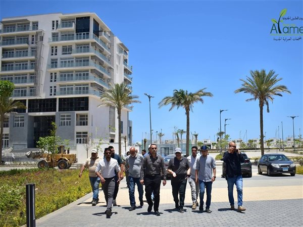 رئيس جهاز العلمين الجديدة يتفقد معدلات التنفيذ بكمبوند 