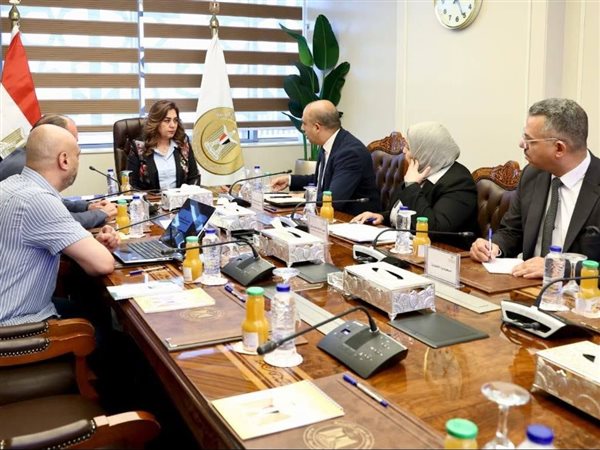 وزيرة التنمية المحلية تتابع موقف تنفيذ تحسين نوعية المياه بمصرف كيتشنر بـ 3 محافظات