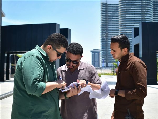 رئيس جهاز العلمين الجديدة: لا تشغيل لأي نشاط دون استيفاء التراخيص القانونية