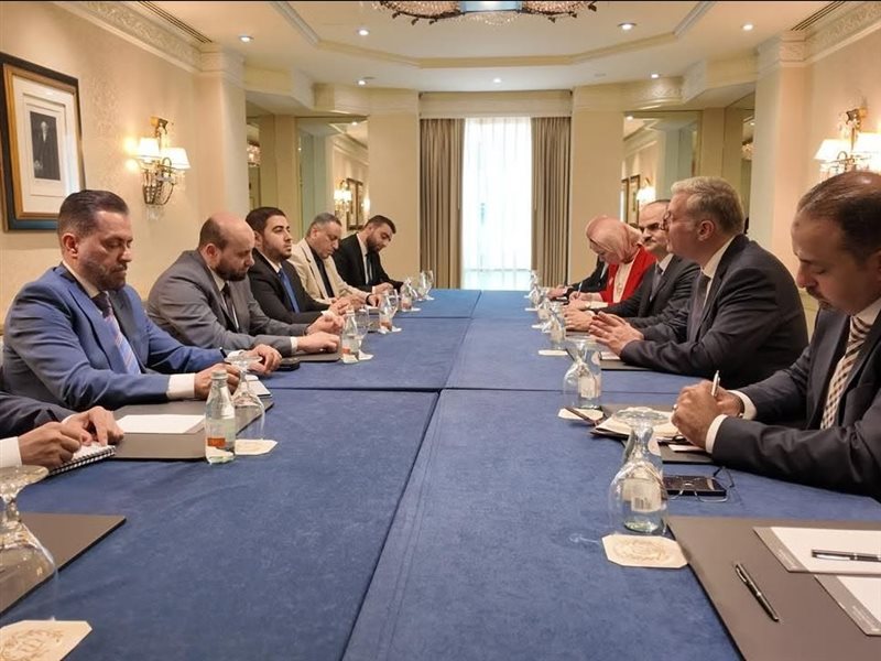 لقاء وزير البترول