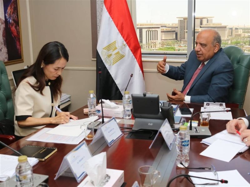  محمود عصمت وزير الكهرباء والطاقة المتجددة