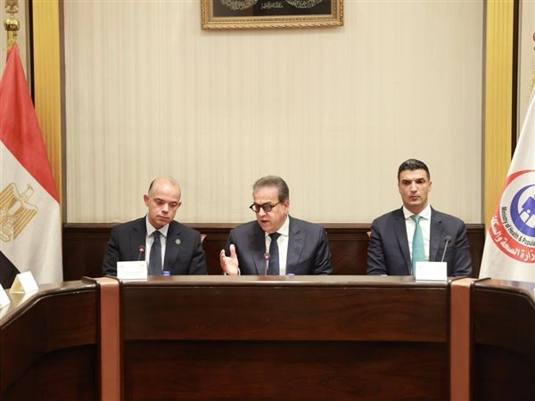 الحكومة تدرس تشريعًا جديدًا للحد من المشروبات مرتفعة السكر.. وخطة لمواجهة السمنة والسكري في مصر