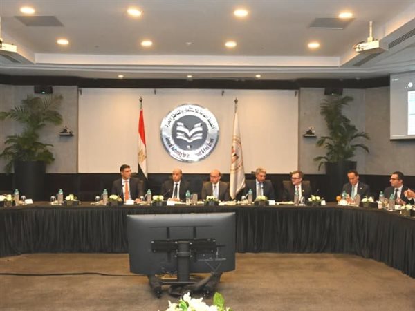 مصر تناقش الخطة التنفيذية لاستراتيجية الاستثمار الأجنبي المباشر 