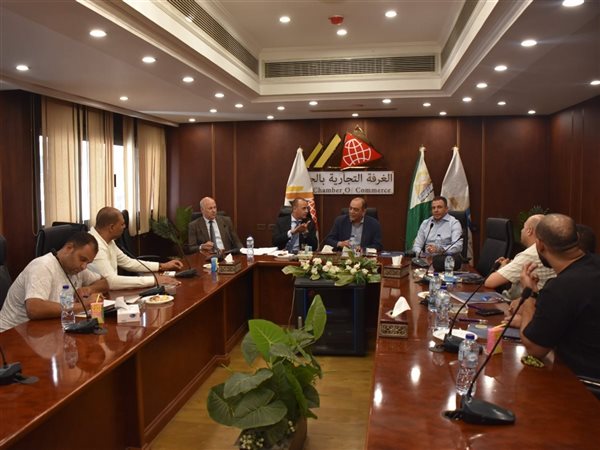 هل تنقذ بورصة الدواجن السوق من الخسائر؟ شعبة الدواجن بالجيزة تطالب بتدخل عاجل لضبط الأسعار