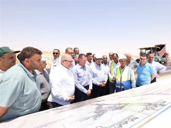 جولة تفقدية لوزير النقل لمتابعة تنفيذ عدد من المشروعات التنموية والخدمية بمحافظات الصعيد