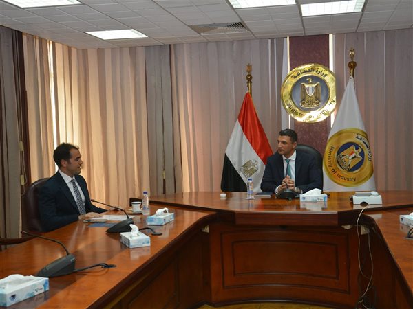 وزير الصناعة يبحث مع «جيد تكستايل إيجيبت» خطط التوسع بالسوق المصري.. واستهداف صادرات بقيمة 500 مليون دولار بحلول 2030