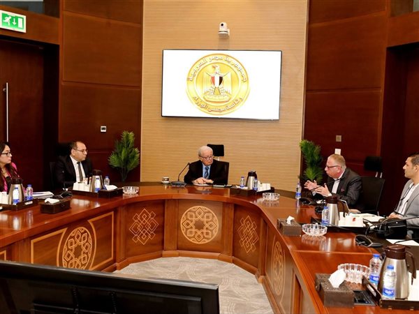 الدولة تسرّع تطوير صناعة الغزل والنسيج لاستعادة مكانة القطن المصري وزيادة الصادرات