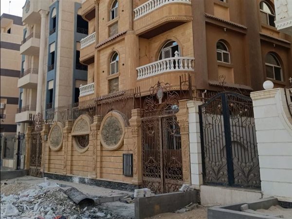 6 أكتوبر تواجه المخالفات.. إنذارات ومحاضر إشغالات بـ2000 قطعة بالتوسعات الشمالية