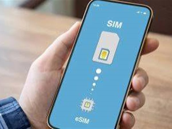 مقارنة أسعار eSIM.. خطوات اختيار خطة البيانات الأرخص والأفضل خلال السفر؟