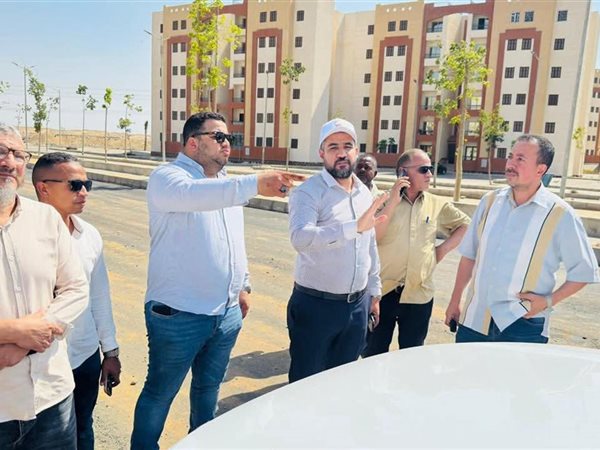 رئيس جهاز العبور الجديدة يتابع مشروعات الطرق والمرافق بـ 