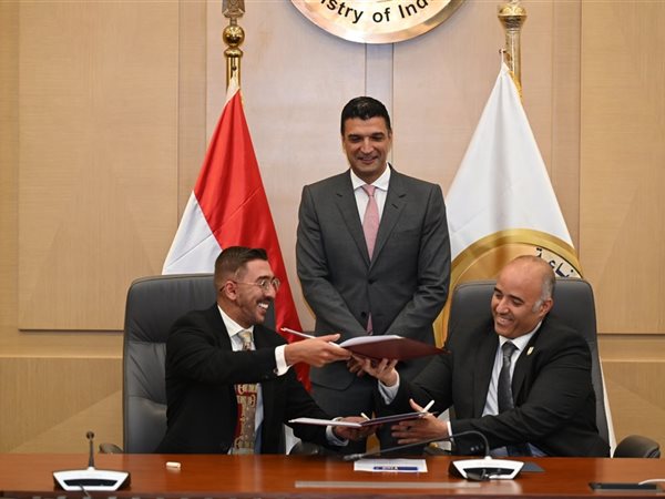 الصناعة تستمر في توسيع نطاق التعاون مع المؤسسات الأكاديمية والقطاع الخاص للتعليم والتدريب ودعم سوق العمل
