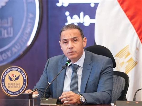 الرقابة المالية تقترب من إطلاق «الشورت سيلينج».. إسلام عزام: الآلية أولوية قصوى لتعميق سوق المال وجذب الاستثمارات