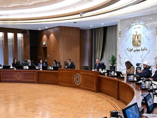 5% نموًا للاقتصاد المصري.. مدبولي يكشف مؤشرات التعافي وعودة البترول للمسار الإيجابي