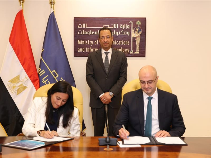 وزير الاتصالات