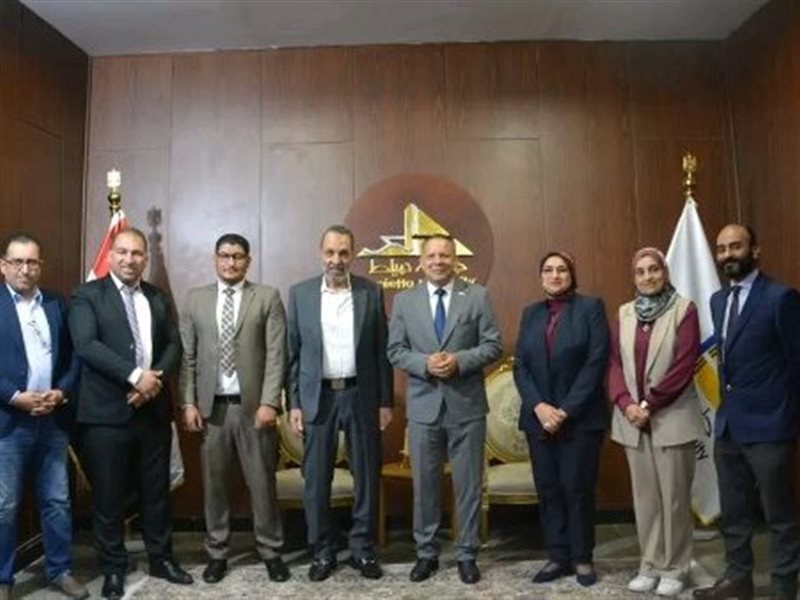 خلال الاجتماع 