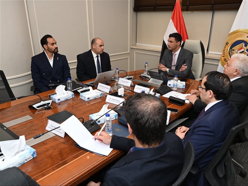  خالد هاشم وزير الصناعة