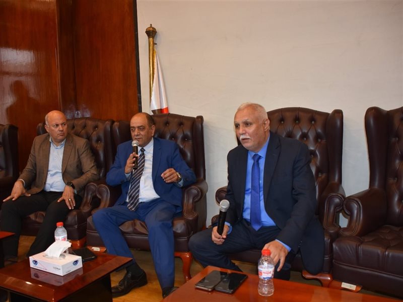 اجتماعًا موسعًا مع