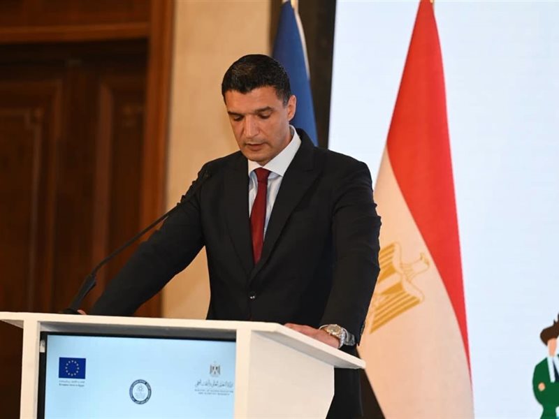وزير الصناعة
