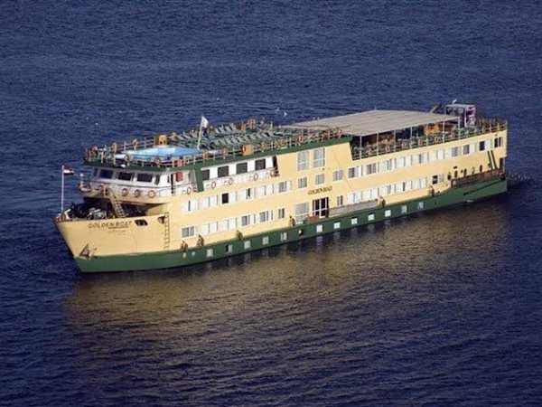 عمومية رواد السياحة توافق على بيع الفندقين العائمين 