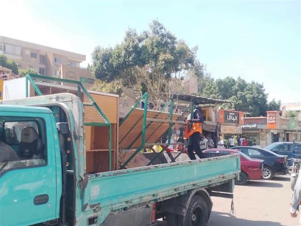 لا تهاون مع المخالفات.. حملات مكثفة على نطاق واسع بحدائق أكتوبر لفرض الإنضباط