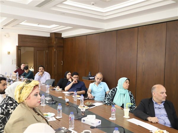 غرفة الإسكندرية تنظم ندوة متخصصة لتسهيل تراخيص المحال العامة وتعزيز التحول الرقمي 