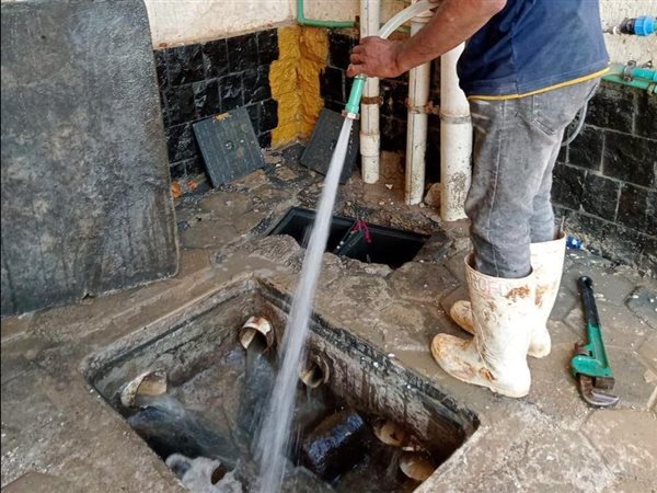 حملات مكثفة لتطهير شبكات الصرف بـ«سكن مصر»في حدائق أكتوبر ورفع كفاءتها بالكامل